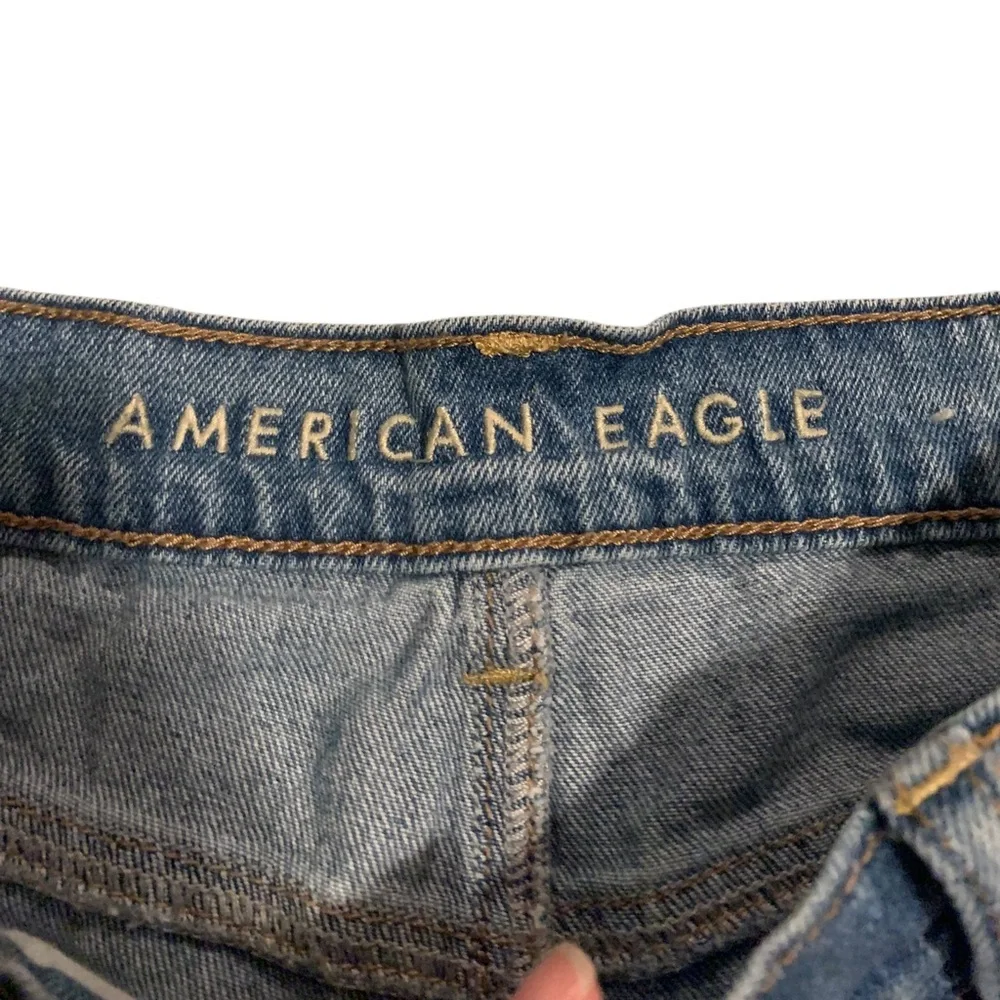 American Eagle High Rise Mom Shorts pleated with cuff at hem size 4 - Picture 3 of 5